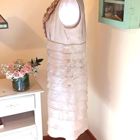 London Times Gold Ruffled and Layered Dress. Cocktail. Evening. Wedding. - Picture 4 of 9